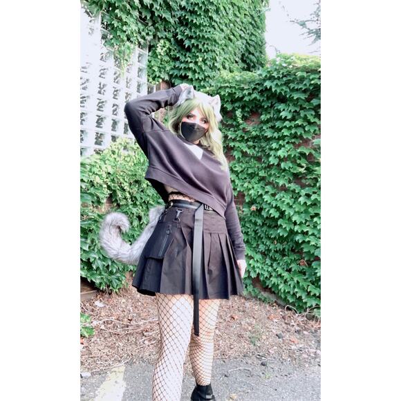 Matcha Green Shoulder Length Wavy Cosplay Wig - Picture 7 of 8